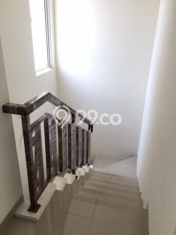 Dijual Hunian Rumah Terawat 3 Kamar di Jakarta Garden City, Jakarta Timur Dijual Hunian Rumah Terawat 3 Kamar di Jakarta Garden City, Jakarta Timur