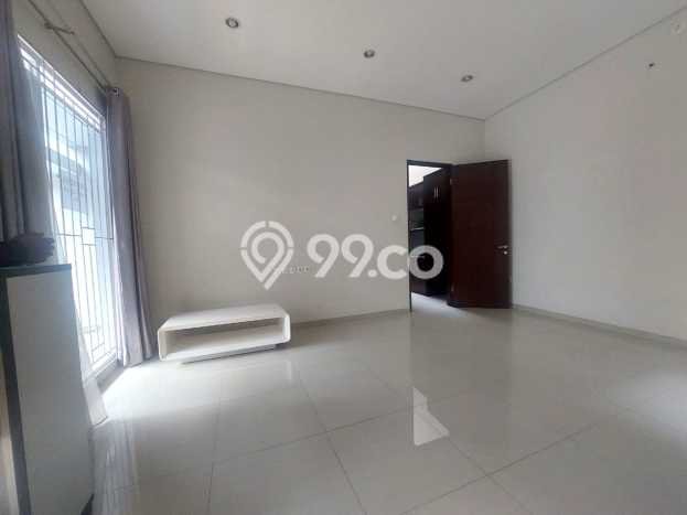 Jual Rumah Luas Elegan Dengan View Cantik di Setra Duta, Bandung Jual Rumah Luas Elegan Dengan View Cantik di Setra Duta, Bandung