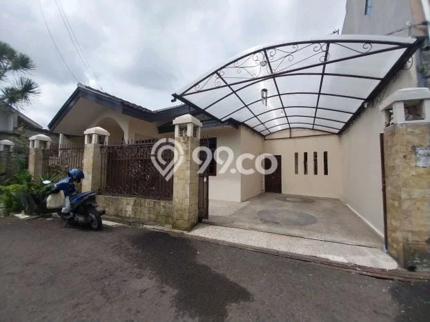 PREMIUM LIVING! Rumah kawasan Cimahi Utara, 5 KT, Area Berkembang, Luas 186m2m² Bangunan 200m2m² PREMIUM LIVING! Rumah kawasan Cimahi Utara, 5 KT, Area Berkembang, Luas 186m2m² Bangunan 200m2m²