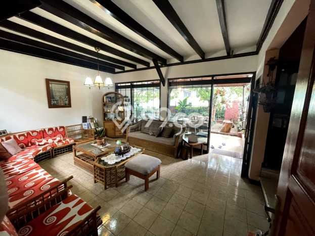 Dijual Rumah Luas Megah Dengan View Cantik di Geger Kalong, Bandung Dijual Rumah Luas Megah Dengan View Cantik di Geger Kalong, Bandung