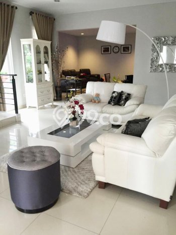 Rumah Nyaman di Summarecon Bekasi, Bekasi, LT 245m² Bangunan 400m² Rumah Nyaman di Summarecon Bekasi, Bekasi, LT 245m² Bangunan 400m²
