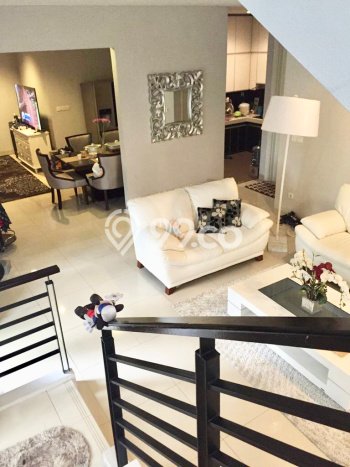 Rumah Nyaman di Summarecon Bekasi, Bekasi, LT 245m² Bangunan 400m² Rumah Nyaman di Summarecon Bekasi, Bekasi, LT 245m² Bangunan 400m²