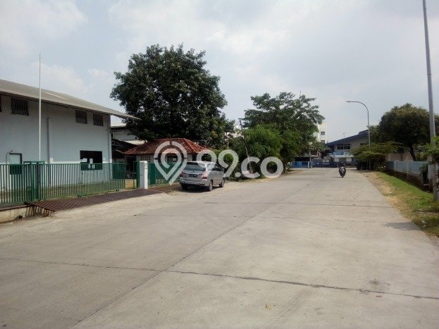 LOKASI PREMIUM! Gudang Area Bisnis Kawasan Pulo Gadung, Luas 1809m², Siap Operasional LOKASI PREMIUM! Gudang Area Bisnis Kawasan Pulo Gadung, Luas 1809m², Siap Operasional
