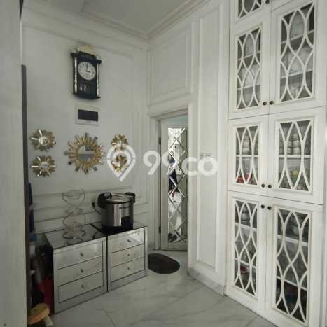 Rumah Mewah LB 2400m2 Siap Pakai Desain Elegan di Cikupa Citra Raya, Tangerang Rumah Mewah LB 2400m2 Siap Pakai Desain Elegan di Cikupa Citra Raya, Tangerang