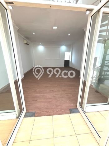 Unit Ruko Dijual di Tangerang LT 67m2 & LB 130m2 Unit Ruko Dijual di Tangerang LT 67m2 & LB 130m2