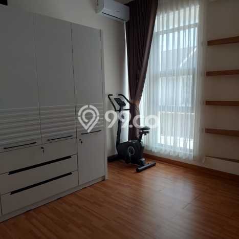 Jual Rumah Eksklusif 4 KT di Taman Kopo Indah, Bandung Jual Rumah Eksklusif 4 KT di Taman Kopo Indah, Bandung