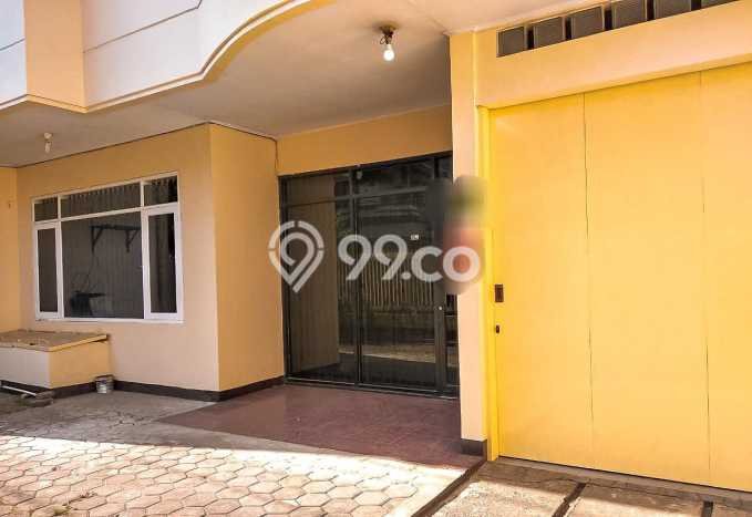 Rumah di Regol, 4 KT, Lingkungan Asri, LT 200m² Bangunan 250m² Rumah di Regol, 4 KT, Lingkungan Asri, LT 200m² Bangunan 250m²