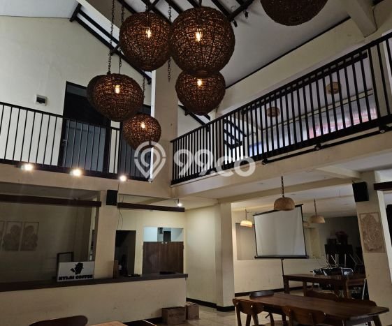 LOKASI STRATEGIS! Komersial Disewakan di Regol, Luas 450m², Area Ramai LOKASI STRATEGIS! Komersial Disewakan di Regol, Luas 450m², Area Ramai