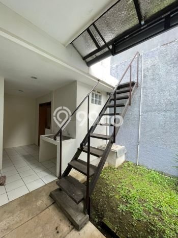 HUNIAN EKSKLUSIF! Rumah di Setra Duta, 3 KT, Design Modern, Luas 216m2m² LB 180m2m² HUNIAN EKSKLUSIF! Rumah di Setra Duta, 3 KT, Design Modern, Luas 216m2m² LB 180m2m²