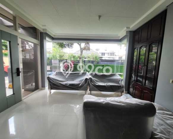 Rumah sewa siap pakai 4 Kamar Tidur di Setra Sari, Bandung Rumah sewa siap pakai 4 Kamar Tidur di Setra Sari, Bandung