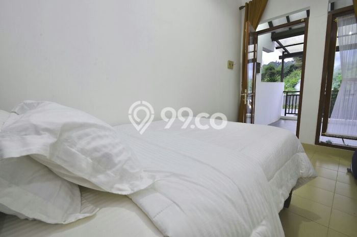 BEST CHOICE! Rumah di Dago, 5 KT, Dekat Sekolah, Luas 440m² LB 300m² BEST CHOICE! Rumah di Dago, 5 KT, Dekat Sekolah, Luas 440m² LB 300m²