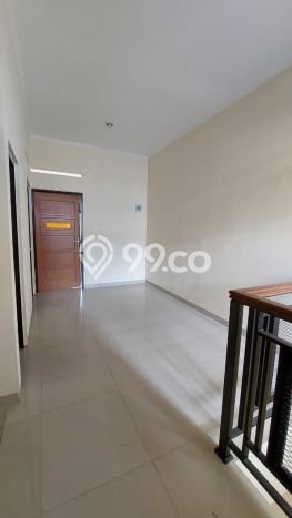 UNIT SPESIAL! Rumah di , 4 KM, Akses Pusat Kota, Luas 114m2m² Bangunan 170m2m² UNIT SPESIAL! Rumah di , 4 KM, Akses Pusat Kota, Luas 114m2m² Bangunan 170m2m²