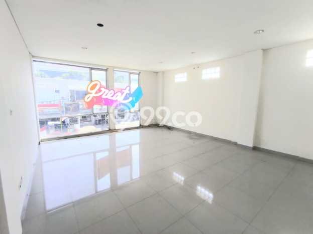 Ruko Lokasi Premium di Moch Toha, Luas 335m², For Rent Ruko Lokasi Premium di Moch Toha, Luas 335m², For Rent