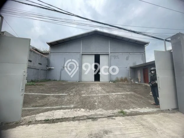 LOKASI STRATEGIS! Gudang Kawasan Banjaran, Luas 470m², Kawasan Ramai, Ready Operasional LOKASI STRATEGIS! Gudang Kawasan Banjaran, Luas 470m², Kawasan Ramai, Ready Operasional