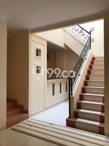 Rumah di Setra Duta, Lingkungan Strategis, 4 KT Rumah di Setra Duta, Lingkungan Strategis, 4 KT