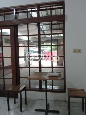 Komersial Kawasan Bisnis di , Luas 140m2m², Siap Usaha Komersial Kawasan Bisnis di , Luas 140m2m², Siap Usaha