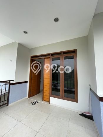 HUNIAN EKSKLUSIF! Rumah di Setra Duta, 3 KT, Design Modern, Luas 216m2m² LB 180m2m² HUNIAN EKSKLUSIF! Rumah di Setra Duta, 3 KT, Design Modern, Luas 216m2m² LB 180m2m²