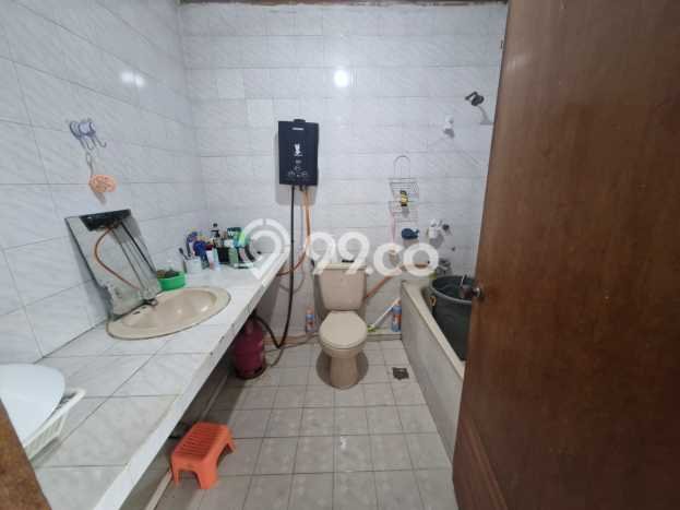 AREA BERKEMBANG! Ruko Disewakan di , Luas 400m2m², Siap Bisnis AREA BERKEMBANG! Ruko Disewakan di , Luas 400m2m², Siap Bisnis