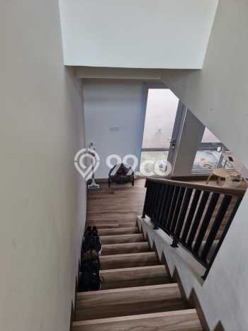 Jual Rumah Eksklusif 2 KT di Summarecon Serpong, Tangerang Jual Rumah Eksklusif 2 KT di Summarecon Serpong, Tangerang