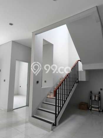Lokasi strategis! Rumah siap huni disewakan di Sektor 8-Gading Serpong LB 130m2 Lokasi strategis! Rumah siap huni disewakan di Sektor 8-Gading Serpong LB 130m2