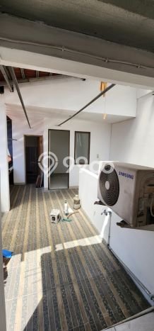 Rumah Minimalis 2 Kamar LT 105m2 di Graha Raya Rumah Minimalis 2 Kamar LT 105m2 di Graha Raya