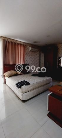 Rumah Strategis , Tangerang Selatan, Luas 450m2m² Bangunan 450m2m² Rumah Strategis , Tangerang Selatan, Luas 450m2m² Bangunan 450m2m²