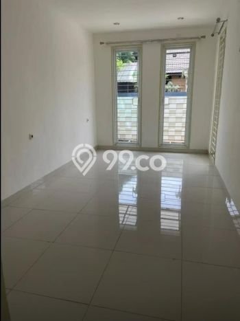 For Sale Rumah 2 Kamar Lokasi Strategis Nyaman dan Strategis di Serpong For Sale Rumah 2 Kamar Lokasi Strategis Nyaman dan Strategis di Serpong
