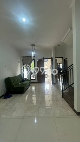 Rumah Strategis Minimalis Lb 200m2 di Pondok Aren, Tangerang Selatan Rumah Strategis Minimalis Lb 200m2 di Pondok Aren, Tangerang Selatan