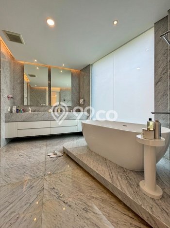 Rumah Elit LB 1139m2 Siap Huni Desain Elegan di BSD Bukit Golf, Tangerang Rumah Elit LB 1139m2 Siap Huni Desain Elegan di BSD Bukit Golf, Tangerang