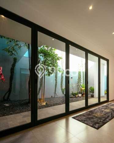 Jual Rumah Mewah Megah Dengan View Eksklusif di BSD, Tangerang Jual Rumah Mewah Megah Dengan View Eksklusif di BSD, Tangerang