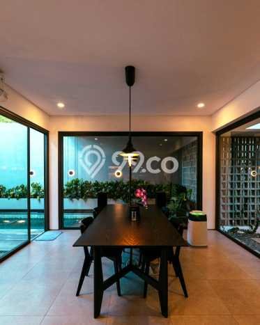 Jual Rumah Mewah Megah Dengan View Eksklusif di BSD, Tangerang Jual Rumah Mewah Megah Dengan View Eksklusif di BSD, Tangerang