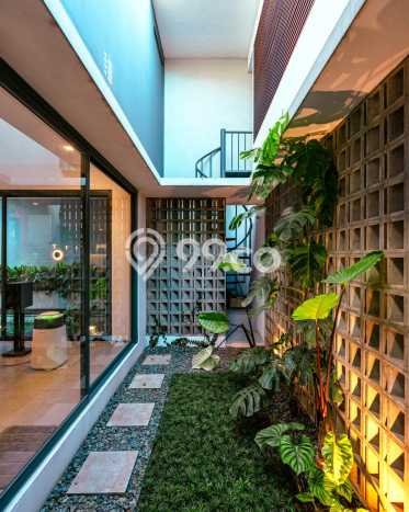 Jual Rumah Mewah Megah Dengan View Eksklusif di BSD, Tangerang Jual Rumah Mewah Megah Dengan View Eksklusif di BSD, Tangerang