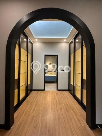 Rumah Luxury Modern Siap Huni di BSD Delatinos Tangerang Rumah Luxury Modern Siap Huni di BSD Delatinos Tangerang