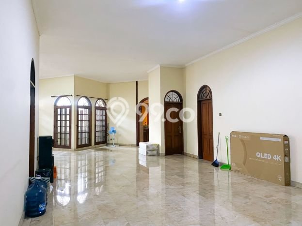 Jual Rumah Luas Elegan Dengan View Cantik di Kuningan, Jakarta Selatan Jual Rumah Luas Elegan Dengan View Cantik di Kuningan, Jakarta Selatan