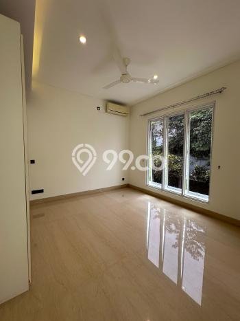 Ready to Use! Luxury House LT 381m2 Desain Modern di Kemang Ready to Use! Luxury House LT 381m2 Desain Modern di Kemang
