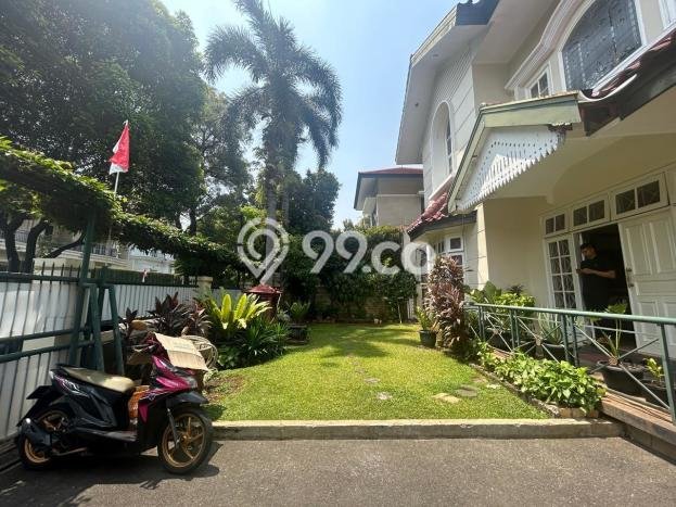 Hunian Mewah LB 500m2 Siap Pakai Desain Elegan di Senopati, Jakarta Selatan Hunian Mewah LB 500m2 Siap Pakai Desain Elegan di Senopati, Jakarta Selatan