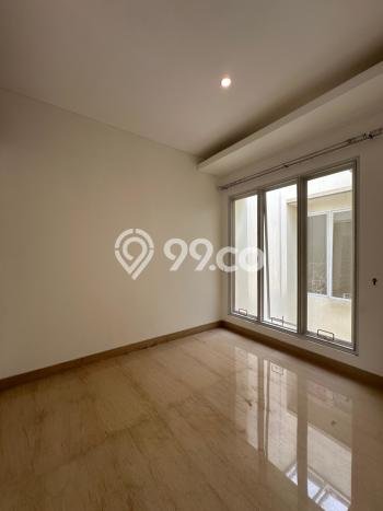 Ready to Use! Luxury House LT 381m2 Desain Modern di Kemang Ready to Use! Luxury House LT 381m2 Desain Modern di Kemang