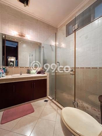 Komersial Bagus Dijual LB 227m2 Lokasi Strategis Jakarta Selatan Area Cocok untuk Bisnis Komersial Bagus Dijual LB 227m2 Lokasi Strategis Jakarta Selatan Area Cocok untuk Bisnis