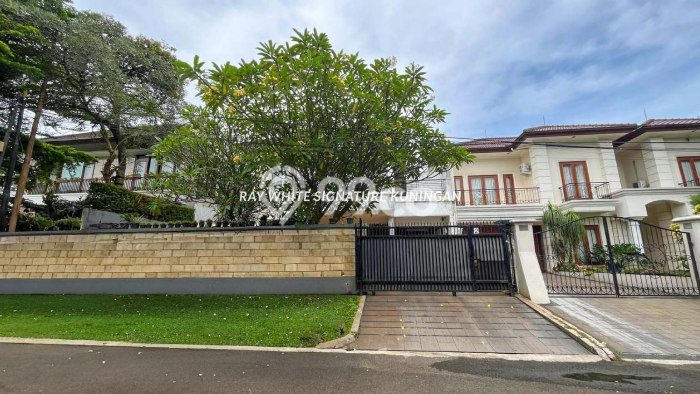 Jual Rumah Mewah Elegan Dengan View Eksklusif di Pondok Indah, Jakarta Selatan Jual Rumah Mewah Elegan Dengan View Eksklusif di Pondok Indah, Jakarta Selatan