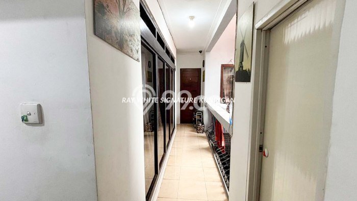 Rumah Kost Dijual di Setiabudi Jakarta Selatan Luas 170m2 Rumah Kost Dijual di Setiabudi Jakarta Selatan Luas 170m2