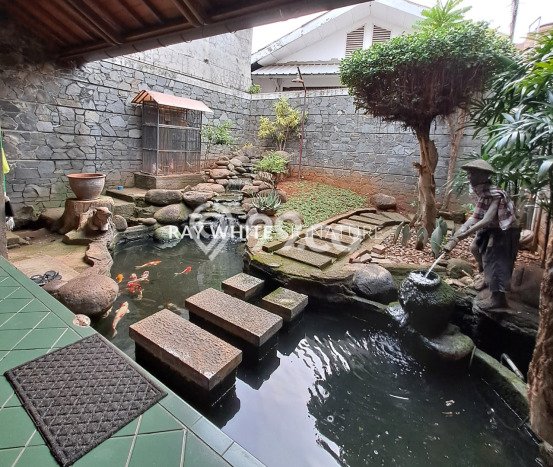 Hunian Mewah LB 170m2 Siap Pakai Desain Elegan di Pondok Bambu, Jakarta Timur Hunian Mewah LB 170m2 Siap Pakai Desain Elegan di Pondok Bambu, Jakarta Timur
