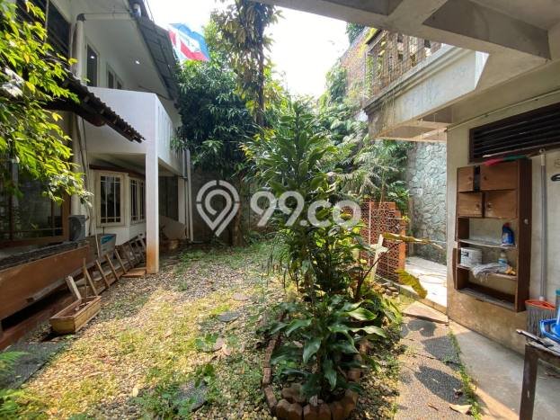 Rumah Elit Modern Tanpa Renovasi di Senayan Jakarta Selatan Rumah Elit Modern Tanpa Renovasi di Senayan Jakarta Selatan