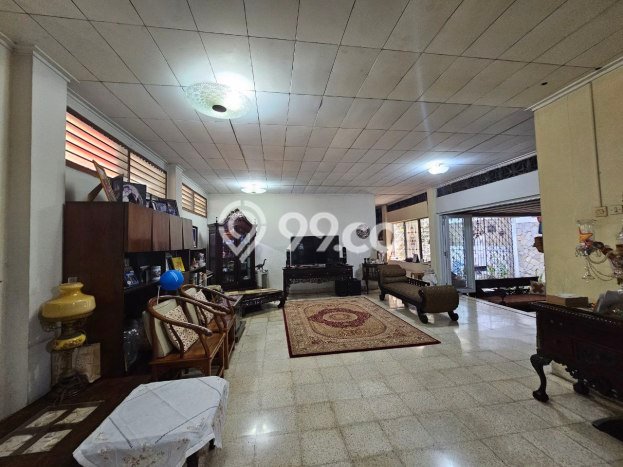 Rumah Elit LB 1000m2 Siap Huni Desain Elegan di Cipete, Jakarta Selatan Rumah Elit LB 1000m2 Siap Huni Desain Elegan di Cipete, Jakarta Selatan