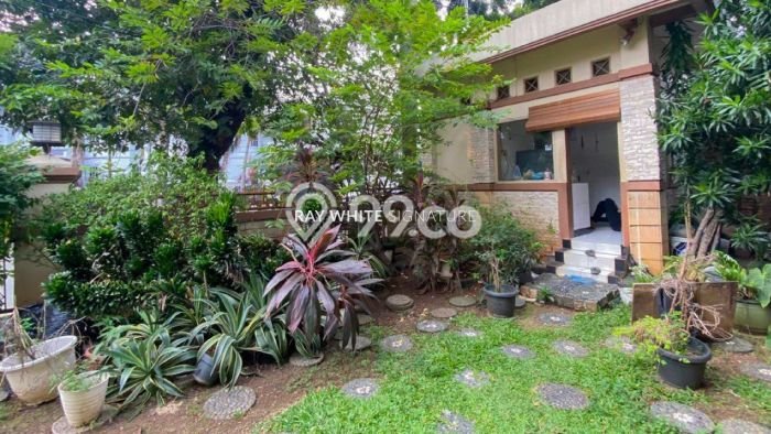Dijual Rumah Premium dengan Fasilitas Sekitar Komplit di Tebet, Jakarta Selatan Dijual Rumah Premium dengan Fasilitas Sekitar Komplit di Tebet, Jakarta Selatan