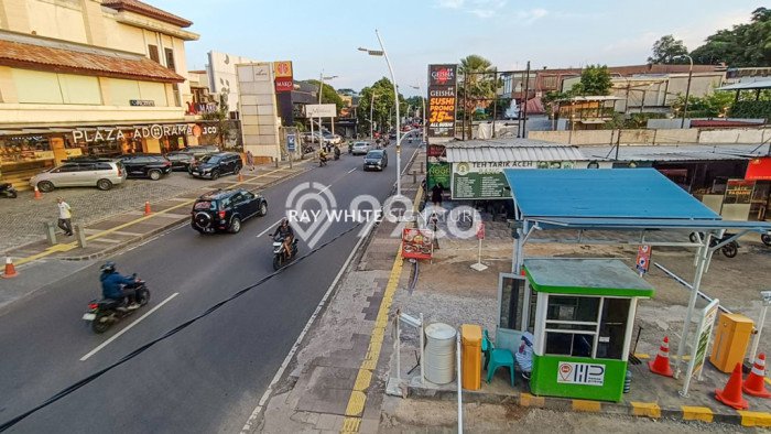 Tanah Dijual Lokasi Strategis di Jakarta Selatan dengan Luas 3145m2 Tanah Dijual Lokasi Strategis di Jakarta Selatan dengan Luas 3145m2
