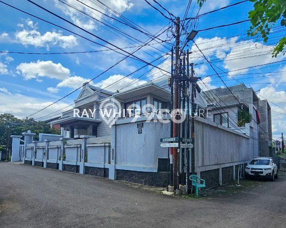 For Sale! Premium House LT 500m2 Desain Elegan di Bintaro For Sale! Premium House LT 500m2 Desain Elegan di Bintaro