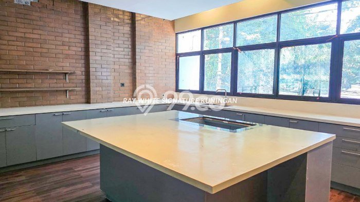 Ruko Strategis di Kebayoran Baru, Luas 350m2m², Area Komersial, Dekat Kebayoran Baru, Jakarta Selatan, Jakarta Selatan Ruko Strategis di Kebayoran Baru, Luas 350m2m², Area Komersial, Dekat Kebayoran Baru, Jakarta Selatan, Jakarta Selatan