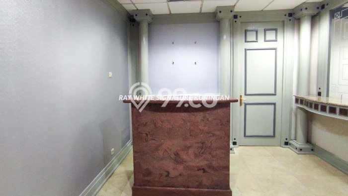 Lokasi Strategis! Dijual Kantor Bisnis di Sudirman, Jakarta Selatan Kondisi Baik Lokasi Strategis! Dijual Kantor Bisnis di Sudirman, Jakarta Selatan Kondisi Baik
