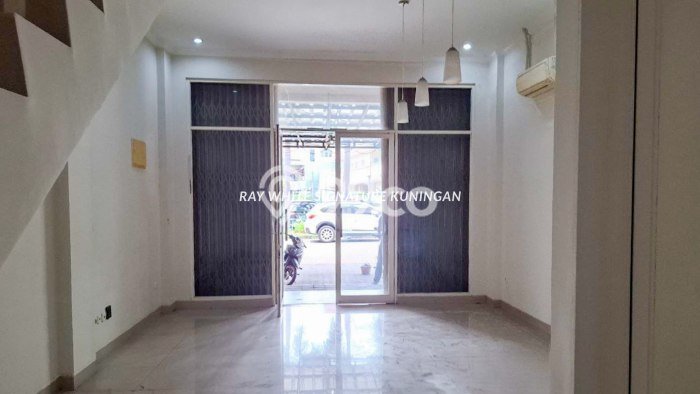 Ruko Dijual di Bekasi LT 45m2 & LB 135m2 Lokasi Terbaik! Ruko Dijual di Bekasi LT 45m2 & LB 135m2 Lokasi Terbaik!