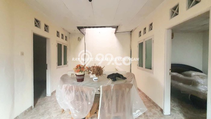 For Sale Rumah Mewah Exclusive di Tebet, Jakarta Selatan For Sale Rumah Mewah Exclusive di Tebet, Jakarta Selatan